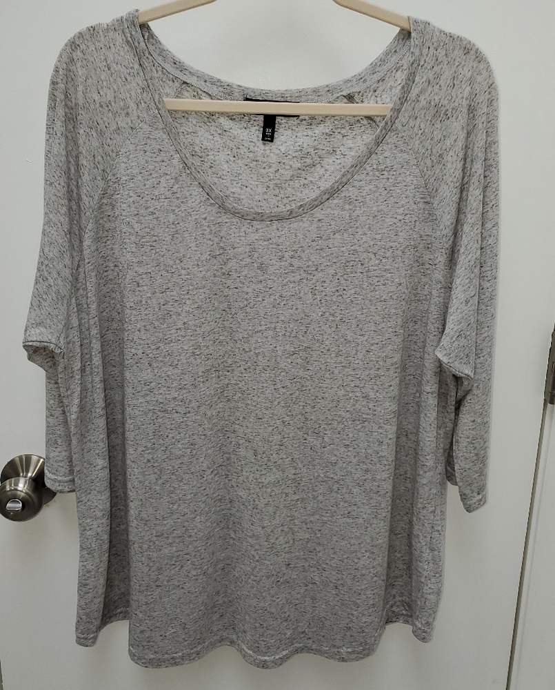 Derek Heart Scoop Neck Top
